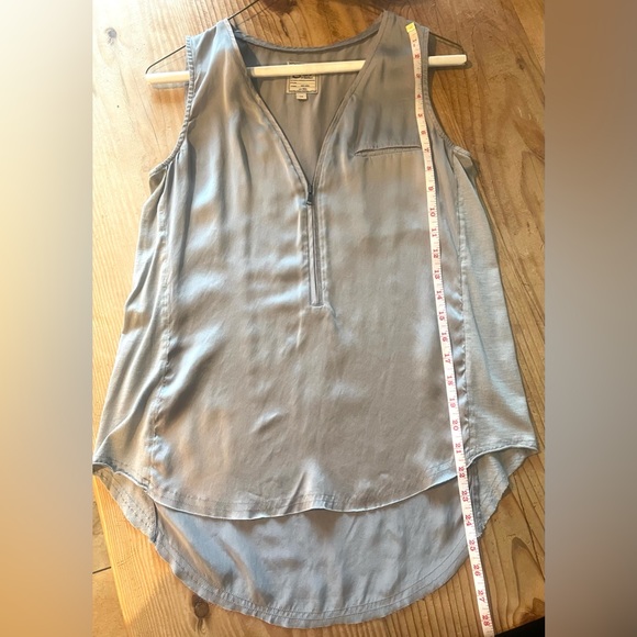 - Go by GoSilk iconic zippy tank in silver. Excellent condition, - Picture 6 of 6